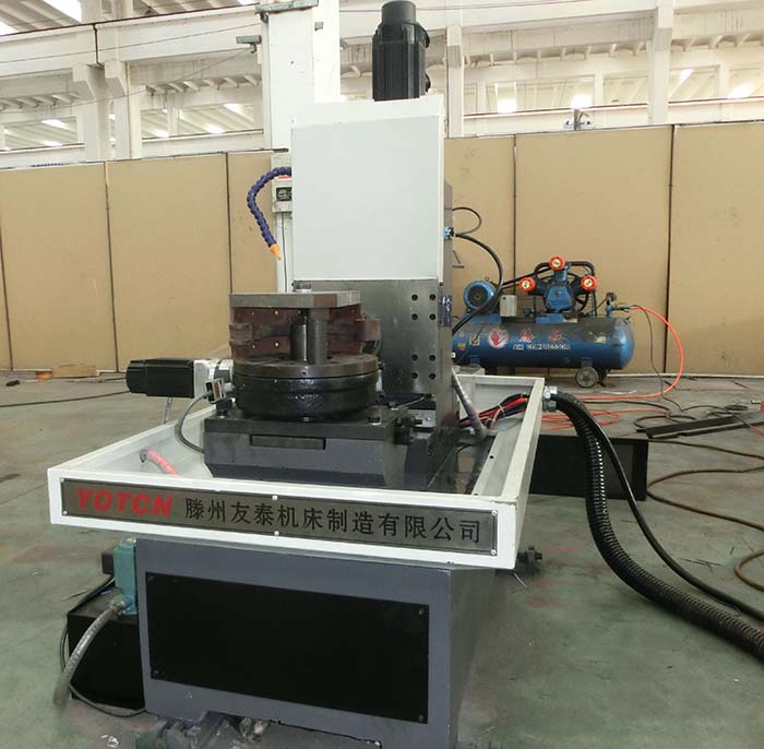 馬(mǎ)蹄鐵專用機(ji)床正面圖